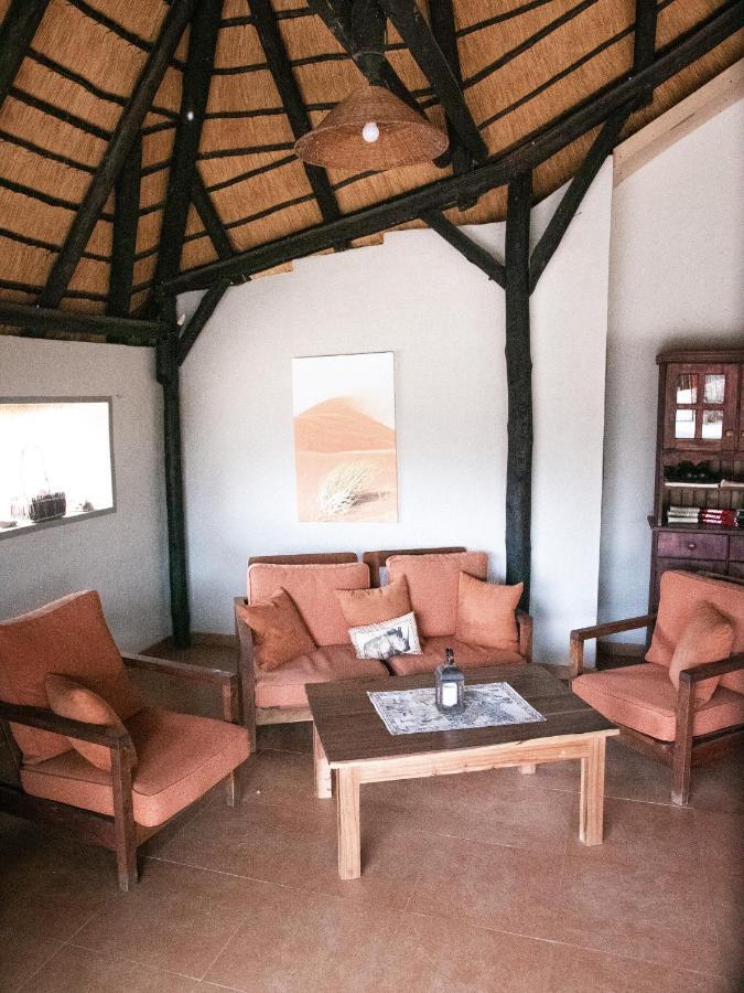 Готель Otjohotozu Guestfarm Омаруру Екстер'єр фото